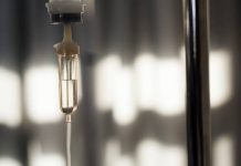 El TSJ de Cataluña avala la eutanasia solicitada por una paciente y reconoce el derecho de su padre a ser parte en el procedimiento