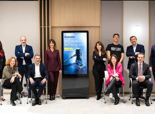 Transformación legal: cómo la IA está redefiniendo la práctica del Derecho