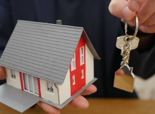 El principio de tracto sucesivo en la usucapión: análisis de la resolución de 8 de octubre de 2025 (DGSJFP)