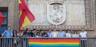 El Supremo avala colocar la bandera LGTBI en edificios públicos el Día del Orgullo por no ser un símbolo partidista