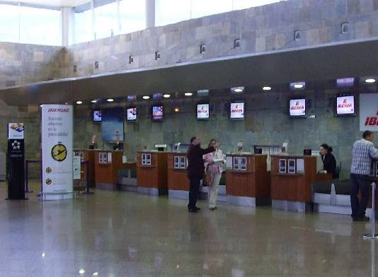 El TSXG condena a la empresa de seguridad del aeropuerto de Alvedro por vulnerar el derecho a la integridad moral de una trabajadora