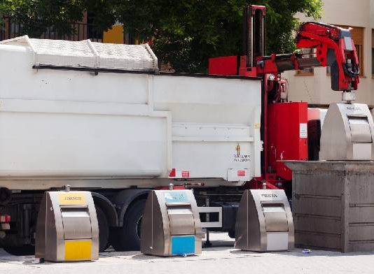 El TSJ de Aragón ratifica el derecho de los conductores de limpieza y recogida de residuos a realizar los cursos de aptitud profesional en horario laboral y sufragarlos la empresa