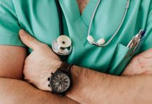 El Servicio Extremeño de Salud condenado a pagar 100.000 euros a los hijos de una mujer fallecida por un diagnóstico tardío de cáncer