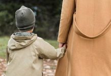 La Audiencia de A Coruña concede la guarda y custodia a una madre que se trasladó a otra comunidad autónoma por motivos laborales