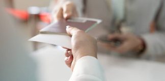 Tres organizaciones defensoras de los migrantes recurren el nuevo Reglamento de Extranjería ante el Supremo