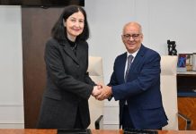 Notarios y graduados sociales conectan sus plataformas para un servicio más ágil a ciudadanos y empresas