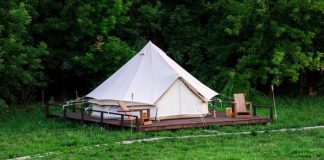 El glamping una nueva forma de inversión inmobiliaria con una compleja regulación