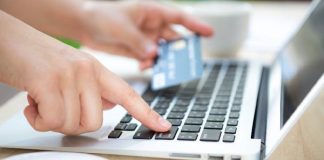 Dos años de prisión para el exdirector de una sucursal bancaria por estafar 49.910 euros a una cliente de 89 años