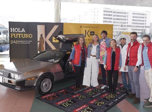 ¿Un DeLorean en Plaza Castilla? El futuro llega con K+, el asistente de inteligencia artificial de Aranzadi LA LEY