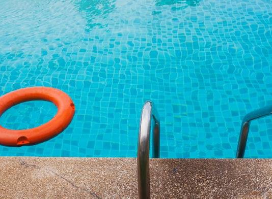 Un juzgado de Tomelloso condena al propietario de una casa rural a indemnizar a un inquilino por el accidente que sufrió en la piscina