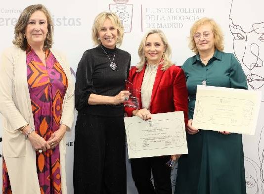 El ICAM reconoce el compromiso de la presidenta de la Fundación Aranzadi LA LEY con el talento femenino en el ámbito jurídico y empresarial