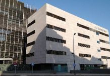 Absuelven a un hombre por cultivo de marihuana que se encontró en un registro por intento de homicidio