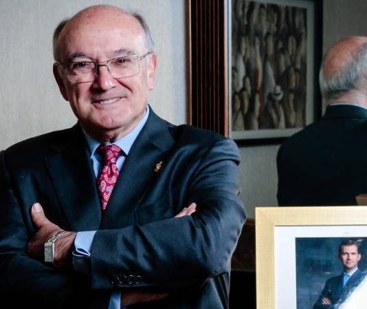 Fallece a los 76 años Carlos Carnicer, presidente de la Abogacía Española entre 2001 y 2016