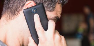 Un acusado de amenazar a una jueza de Vigo dice que la llamada la realizó otra persona con inteligencia artificial