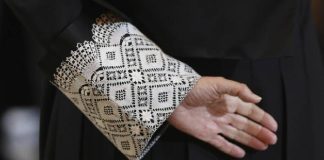 Del defensor al gestor: la silenciosa extinción del abogado en sala