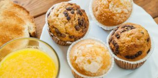 El Gobierno prohíbe por ley servir bebidas azucaradas y bollería en los comedores escolares