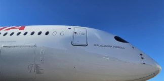 El Supremo obliga a Iberia a pesar el equipaje de cabina y a volar con tripulantes de más de 1,63 metros en A350