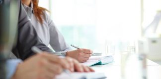 Condenan a la Sociedad cántabra de Cultura a pagar 7.500 euros a dos auxiliares por denegarles un permiso de formación