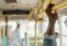 La Audiencia de Badajoz condena a un ciudadano por fingir lesiones tras un supuesto acelerón del conductor cuando iba en el bus urbano