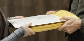 La inviable repercusión del gasto por burofax del abogado al cliente