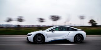 El tesla “auto pilot” y los modelos de responsabilidad penal sobre los sistemas con inteligencia artificial integrados