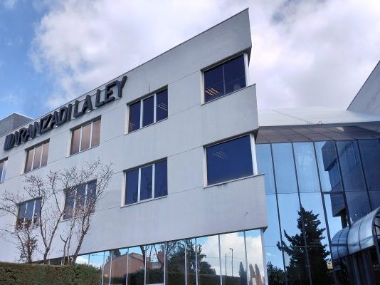 Aranzadi LA LEY renueva sus certificaciones de gestión de calidad y medioambiente