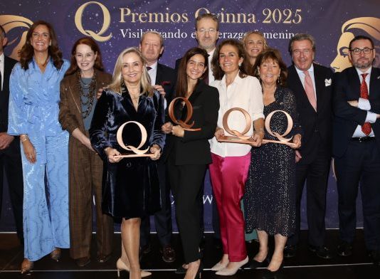 Cristina Sancho recibe el Premio Qvinna por su destacado liderazgo en la visibilización del talento femenino