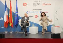 La abogacía hispanofrancesa exhorta a España y Francia a jugar un papel motor en la UE ante los nuevos retos globales Miquel Roca y Almudena Arpón de Mendívil