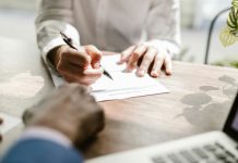 El TSJ de Murcia reconoce una indemnización a una trabajadora por el incumplimiento de una oferta laboral