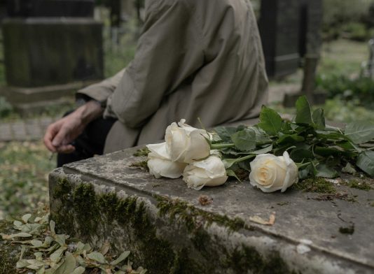 Más tiempo para despedirse: claves de la ampliación del permiso por fallecimiento