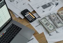 ¿Puede una empresa descontar unilateralmente de las nóminas de sus trabajadores cantidades abonadas en exceso por un error en el cálculo del complemento salarial?