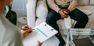 El TSJ de Madrid reconoce la incapacidad absoluta para un trabajador con una condición degenerativa de los huesos y de obesidad severa