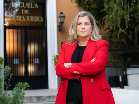 Nuria García Piñeiro se convierte en la primera mujer en asumir la dirección de la Escuela de Práctica Jurídica de la UCM