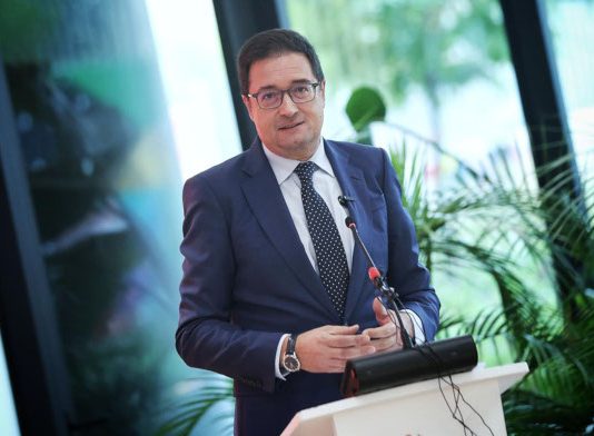 Once sindicatos de funcionarios piden al Gobierno participar en la negociación salarial del colectivo