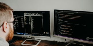 FACUA denuncia una web que vende productos del grupo fascista Núcleo Nacional por vulnerar la ley de comercio electrónico