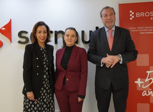 SERNAUTO y BROSETA firman un acuerdo de colaboración para potenciar la competitividad del sector de la automoción y explorar sinergias en la industria de Defensa