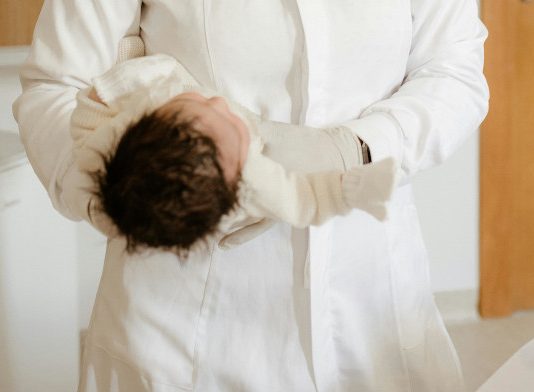 El TSJ de La Rioja eleva a 975.000 euros la indemnización por el intercambio de dos niñas recién nacidas en el Hospital San Millán en 2002