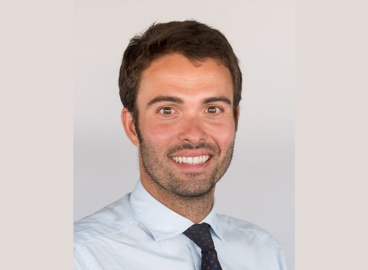 Herbert Smith Freehills Kramer refuerza su práctica mercantil en Madrid con Esteban de Santos