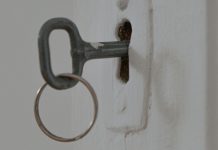 La Justicia admite a trámite por primera vez a un fondo buitre por presunto acoso inmobiliario a los inquilinos de un edificio de Madrid