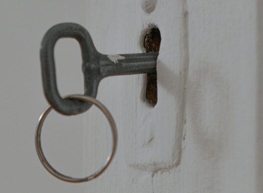 La Justicia admite a trámite por primera vez a un fondo buitre por presunto acoso inmobiliario a los inquilinos de un edificio de Madrid