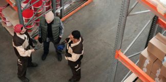 ¿Vulnera la empresa el derecho a la libertad sindical al exigir a los representantes sindicales la justificación del uso de horas sindicales?