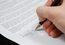 Condenado a dos años de prisión por registrar a su nombre numerosas propiedades con documentos falsificados