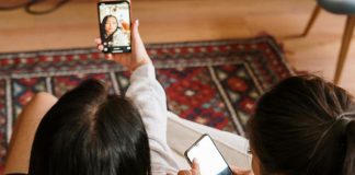 La ministra de Juventud e Infancia prevé que la ley de entornos digitales seguros se apruebe en los próximos meses y refuerce el control sobre el uso de pantallas en menores