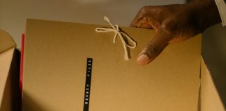 Un juzgado de Vitoria-Gasteiz abre juicio oral a los dos acusados de filtrar un examen de la OPE de Osakidetza 2016-2017