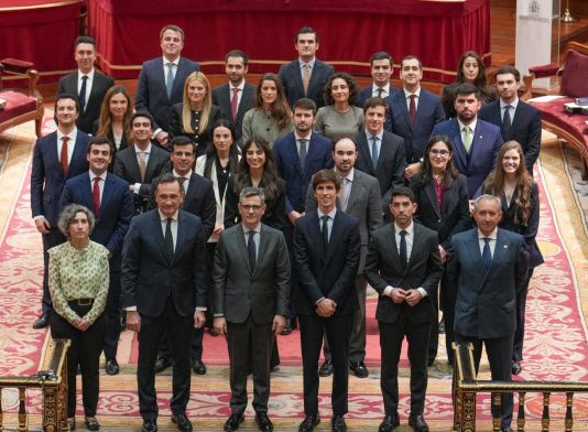 El ministro Bolaños preside el acto de promesa o jura del cargo de la promoción 2025 de abogados y abogadas del Estado