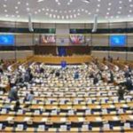 La Eurocámara pide que los sistemas de IA remuneren el uso de obras protegidas por derechos de autor