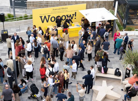 Aranzadi LA LEY celebra por todo lo alto el lanzamiento de Allegra, su apuesta por la IA jurídica basada en 10 millones de documentos legales