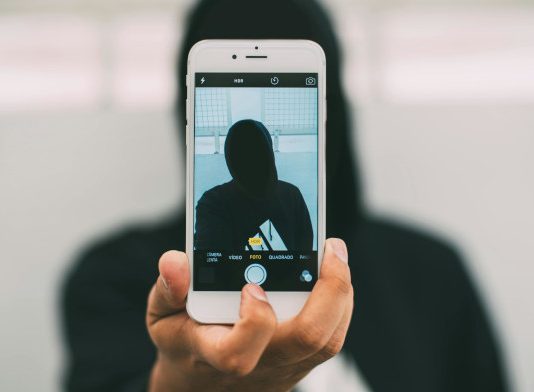 El debate sobre la pornografía infantil virtual. Deep Nudes o imágenes realistas creadas artificialmente de menores de edad