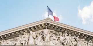 Vender a Francia: por qué adaptar las condiciones generales