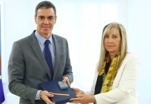 La presidenta del TS y del CGPJ entrega al presidente del Gobierno las Memorias anuales correspondientes al año 2024